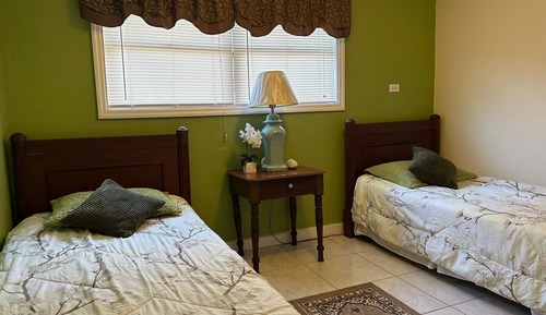 Basic Duplex, 2 Bedrooms, Ocean View, Oceanfront
