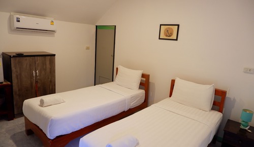 Basic Twin Room, Hill View