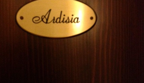 Traditional Triple Room, Hill View (Ardisia)