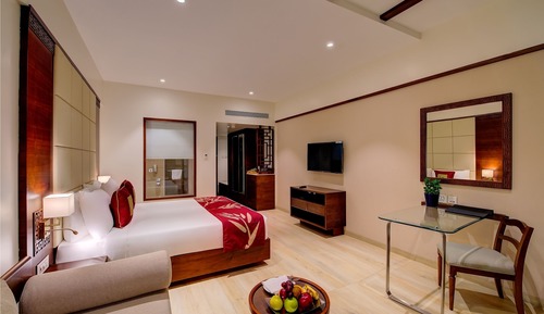 Fern Club Room with Balcony and Mountain View
