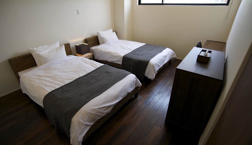 side.B niwa, Residential Condominium