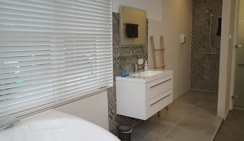 Honeymoon Double Room, Jetted Tub