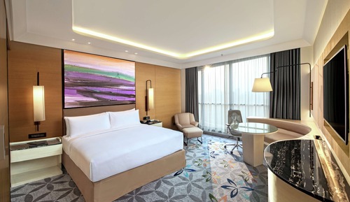 Executive Room, 1 King Bed (with Executive Lounge Access)