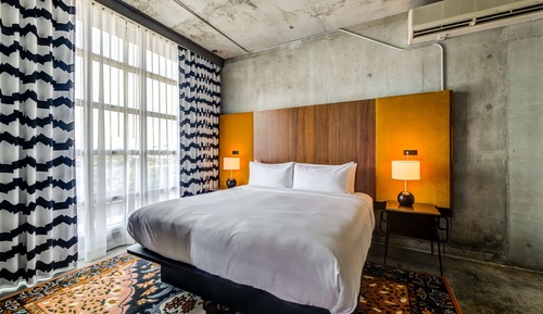 Suite, 1 King Bed, Balcony