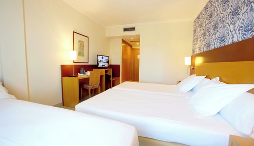 Triple room (2 adults + 1 child)