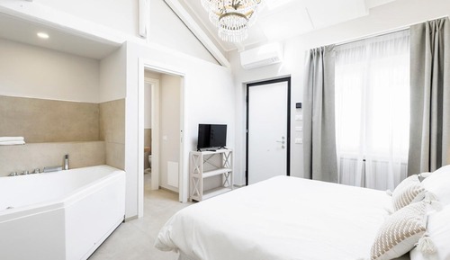 Standard Double Room, No View