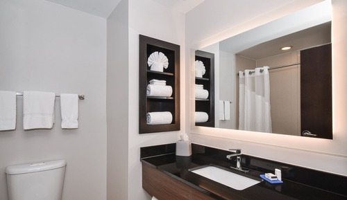 Standard Room, 1 King Bed
