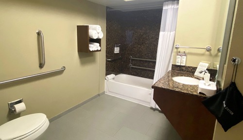 Suite, 1 King Bed, Accessible Bathtub, Kitchen