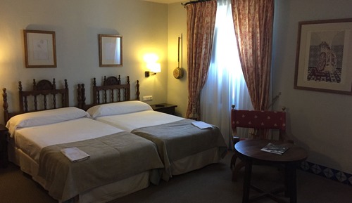 Standard Twin Room (3 Adults)