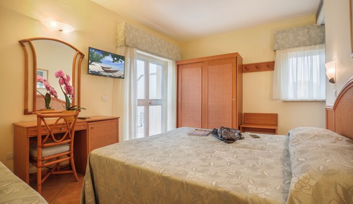 Triple Room, Balcony