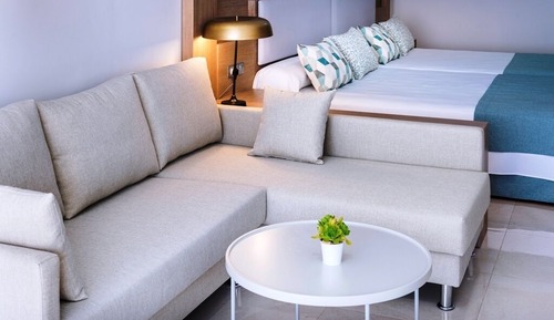 Junior Suite Royal ( 2 Adults + 2 Children )