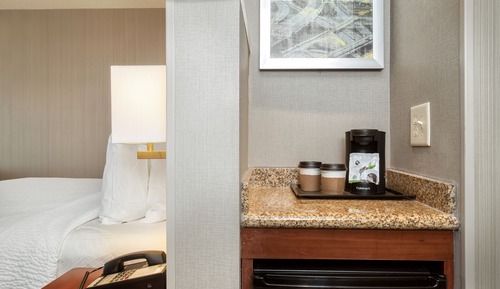 Room, 1 King Bed with Sofa bed, Non Smoking (Hearing Accessible)