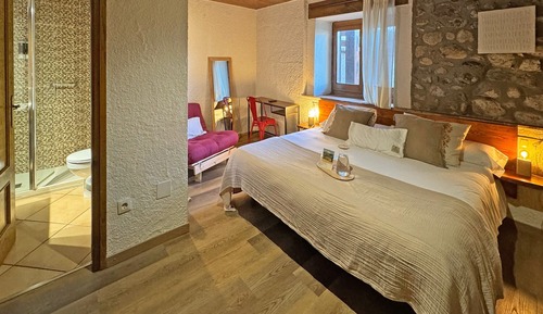 Superior Double Room, 1 Bedroom, Courtyard View