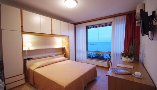 Double Room, Sea View