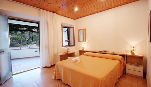 Classic Quadruple Room, Terrace