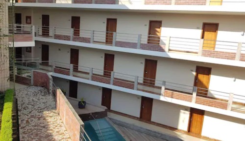 Premium Studio Suite, 1 King Bed, Mountain View