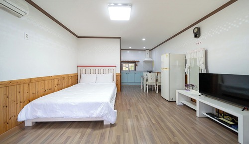 Room (12 PY/ No Extra Towel)