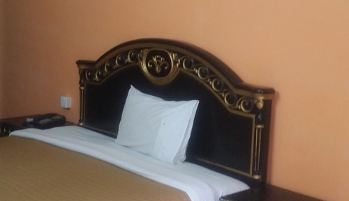 Economy Single Room, 1 Queen Bed, Accessible, Smoking