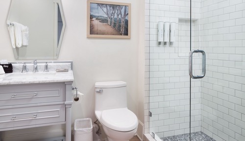 Deluxe Room, 1 King Bed, Fireplace (Balcony, Upstairs)