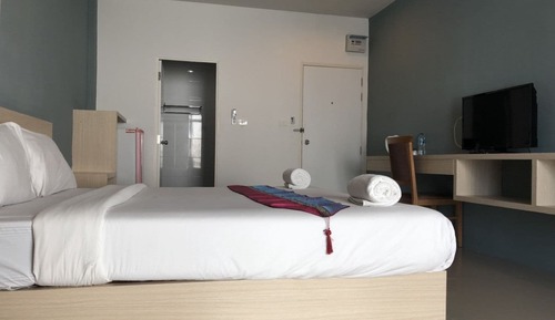 Deluxe Studio, 1 King Bed