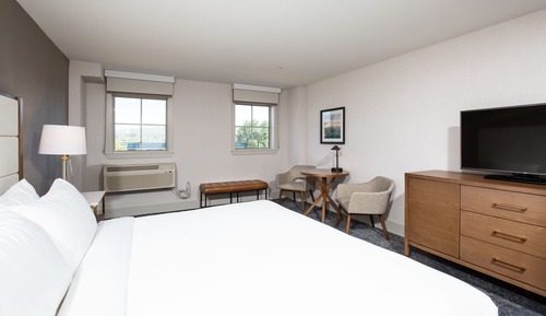 Superior Room, 1 King Bed, Kitchen