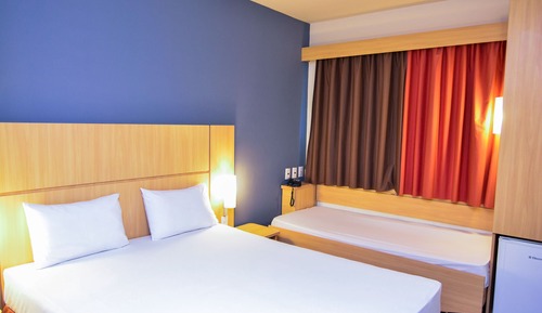 Double Room (Cama extra)