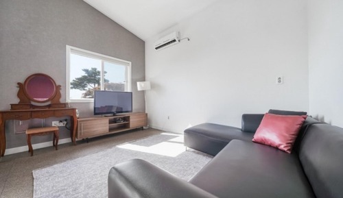 Room (Jasmine (SPA Unshared House))