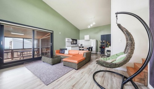 Room (Suite Basil (spa Unshared House))