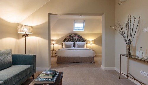 Suite (Mansard)