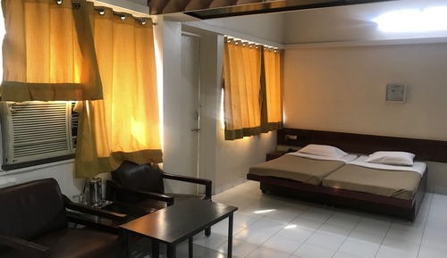 Deluxe Room AC