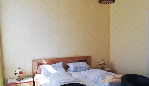 Standard Double Room (3)