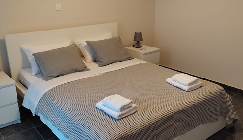 Basic Room, 2 Bedrooms, Courtyard View