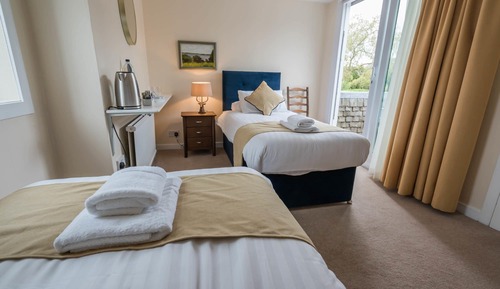 Twin Room, Shared Bathroom