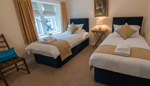 Comfort Twin Room, Private Bathroom