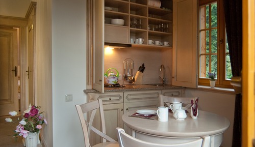 Apartment (Spring)