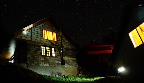 Duplex Hut 