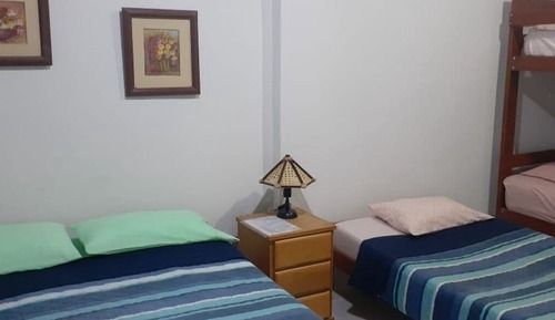 Family Quintuple, Multiple Beds