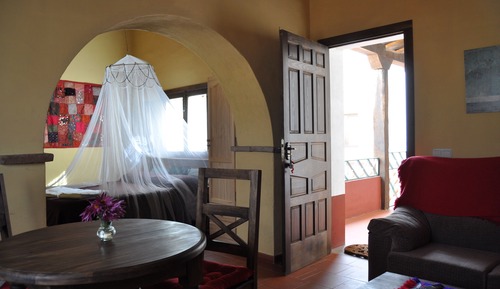 Classic Studio Suite, 1 Queen Bed