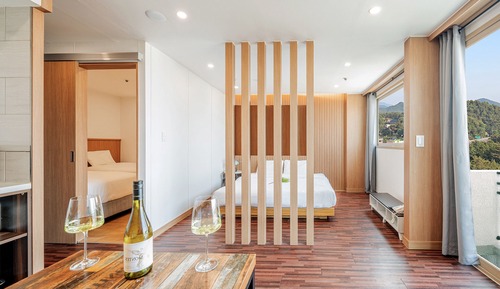 Forest View Suite Condo