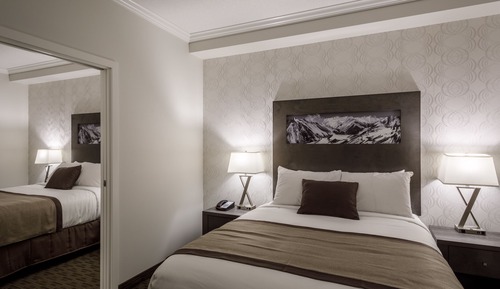 Suite, 2 Bedrooms, Non Smoking, Refrigerator & Microwave (2 Queen Beds)