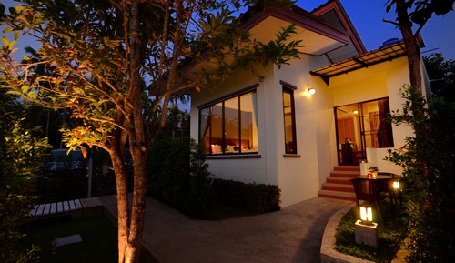 Deluxe Villa with 2 Single Beds