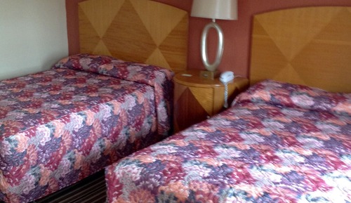 Economy Room, 2 Queen Beds, Non Smoking