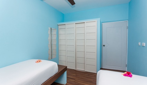 Family Apartment, 2 Bedrooms, Pool Access, Pool View