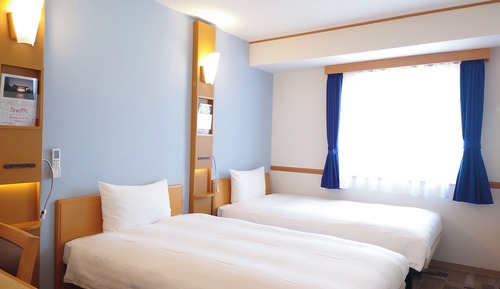 Standard Twin Room, Smoking