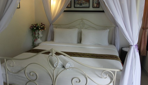 Family Room, 1 King Bed with Sofa bed, Garden View, Garden Area
