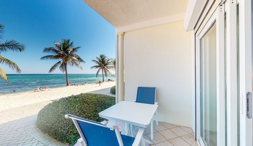 Beachfront Deluxe Studio