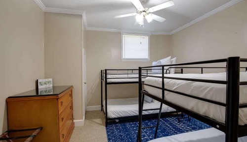 House, Multiple Beds, Pool Access, Pool View (Monterey Drive Maison)