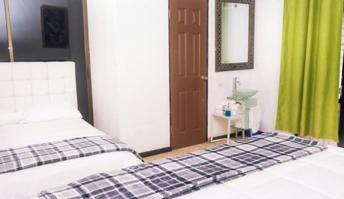 Comfort Room, Garden View