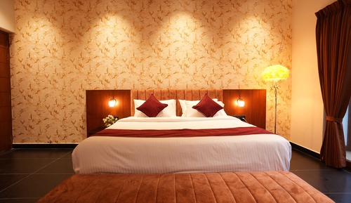 Signature Suite, Pool View