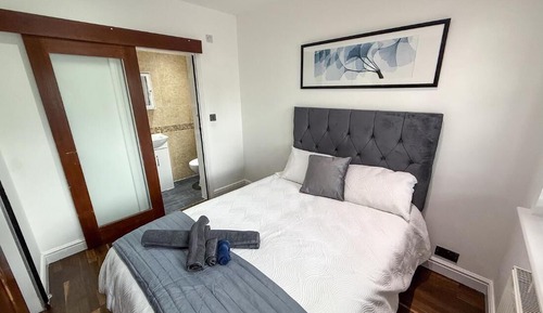 Apartment, 4 Bedrooms, Patio, Garden View